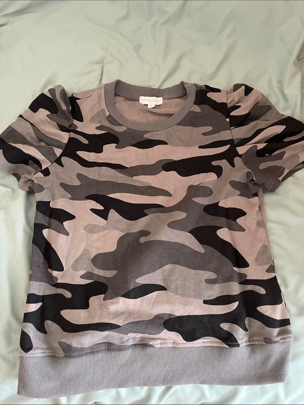 Cynthia Rowley Gray & Black Camouflage Short-Sleeve Top